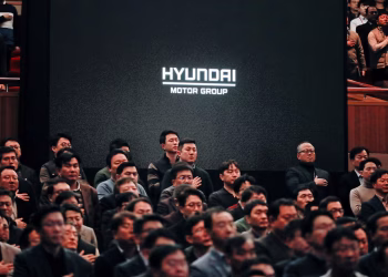 Hyundai Motor Group attend the company's new year ceremony in Seoul, South Korea, January 2, 2020. REUTERS/Kim Hong-Ji/File Photo